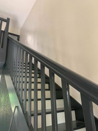 PEINTURE INTÉRIEURE - ESCALIER